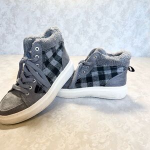 Marc Fisher Gray Plaid Buffal Check High-Top Fellow Sherpa Sneakers size 6.5